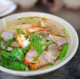 Mì hoành thánh thập cẩm 